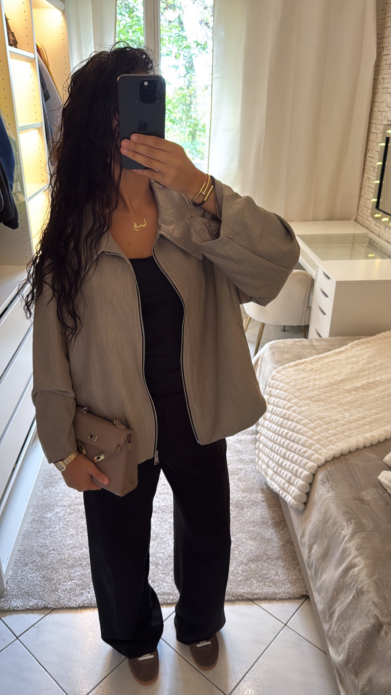 Bombers taupe