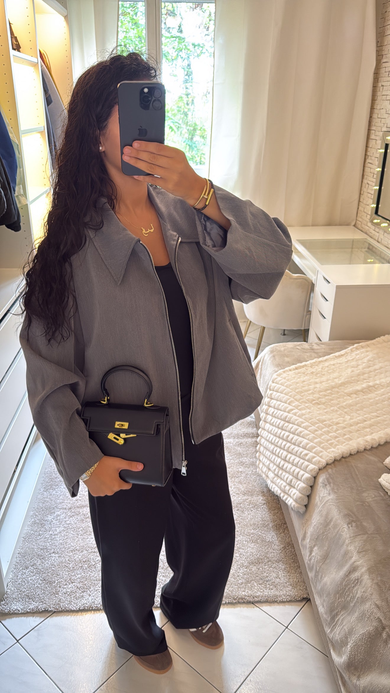 Bombers gris
