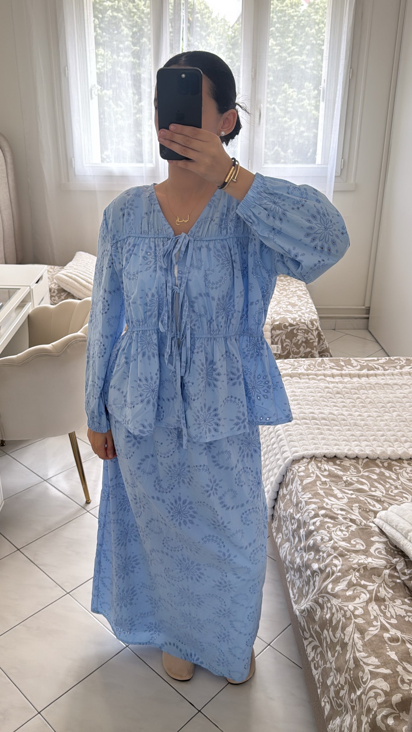 Ensemble naja bleu