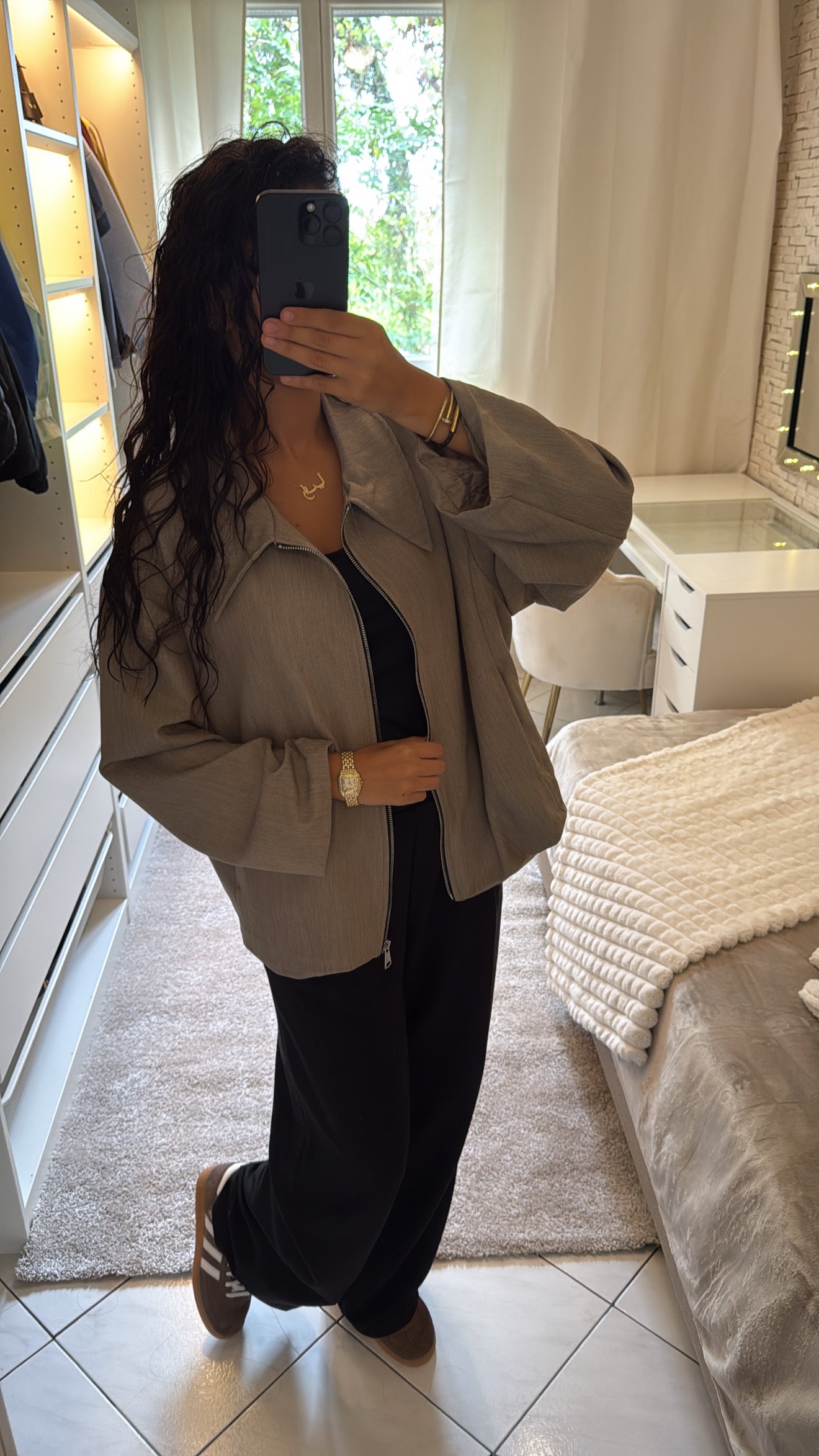 Bombers taupe