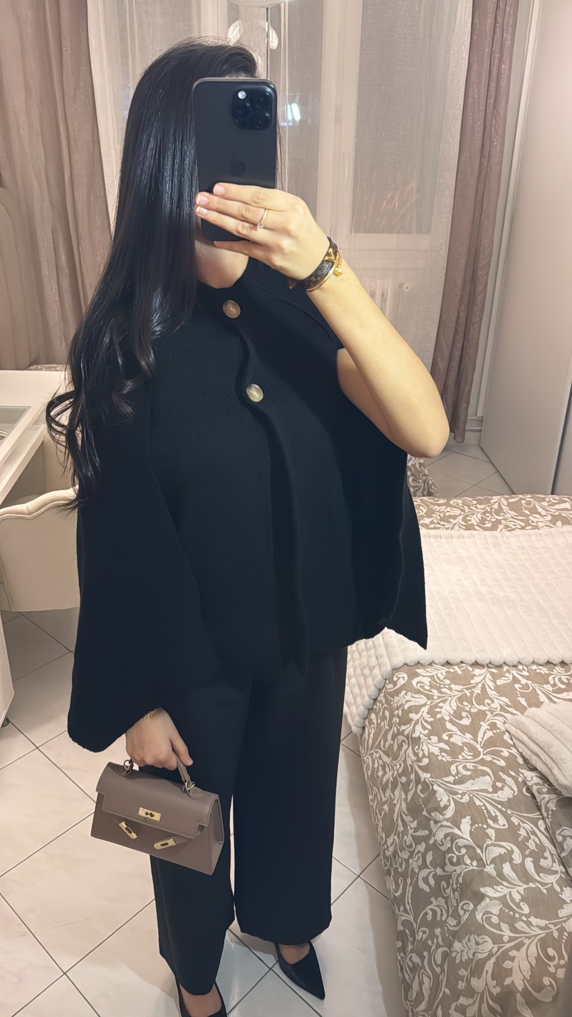 Cape sans manche en laine noir