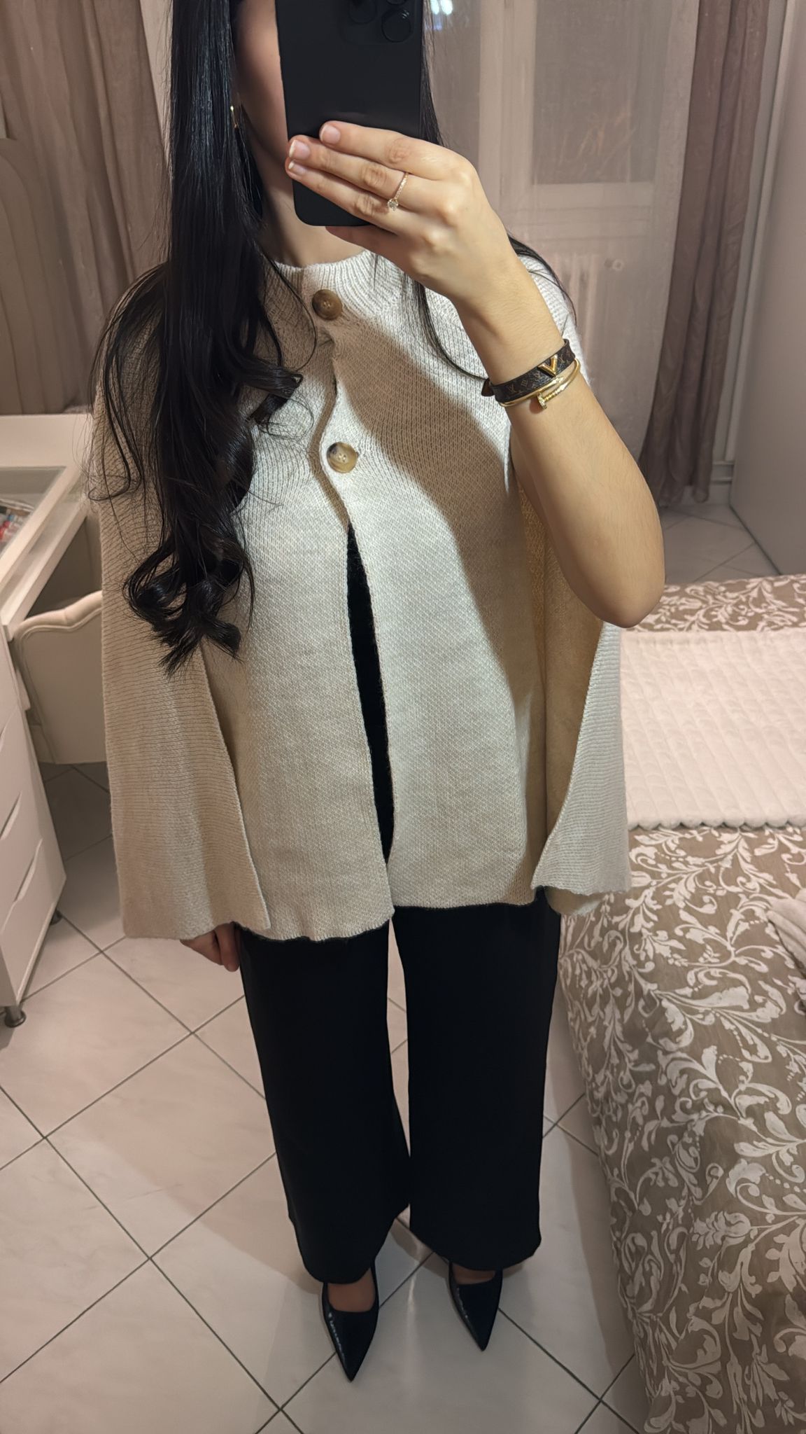 Cape sans manche en laine beige