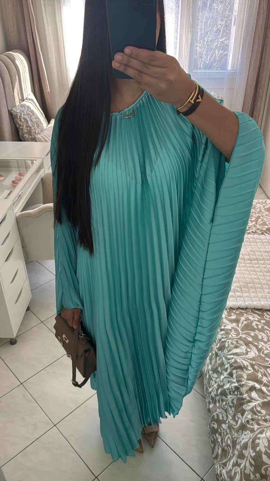 Robe plissée bleu ciel