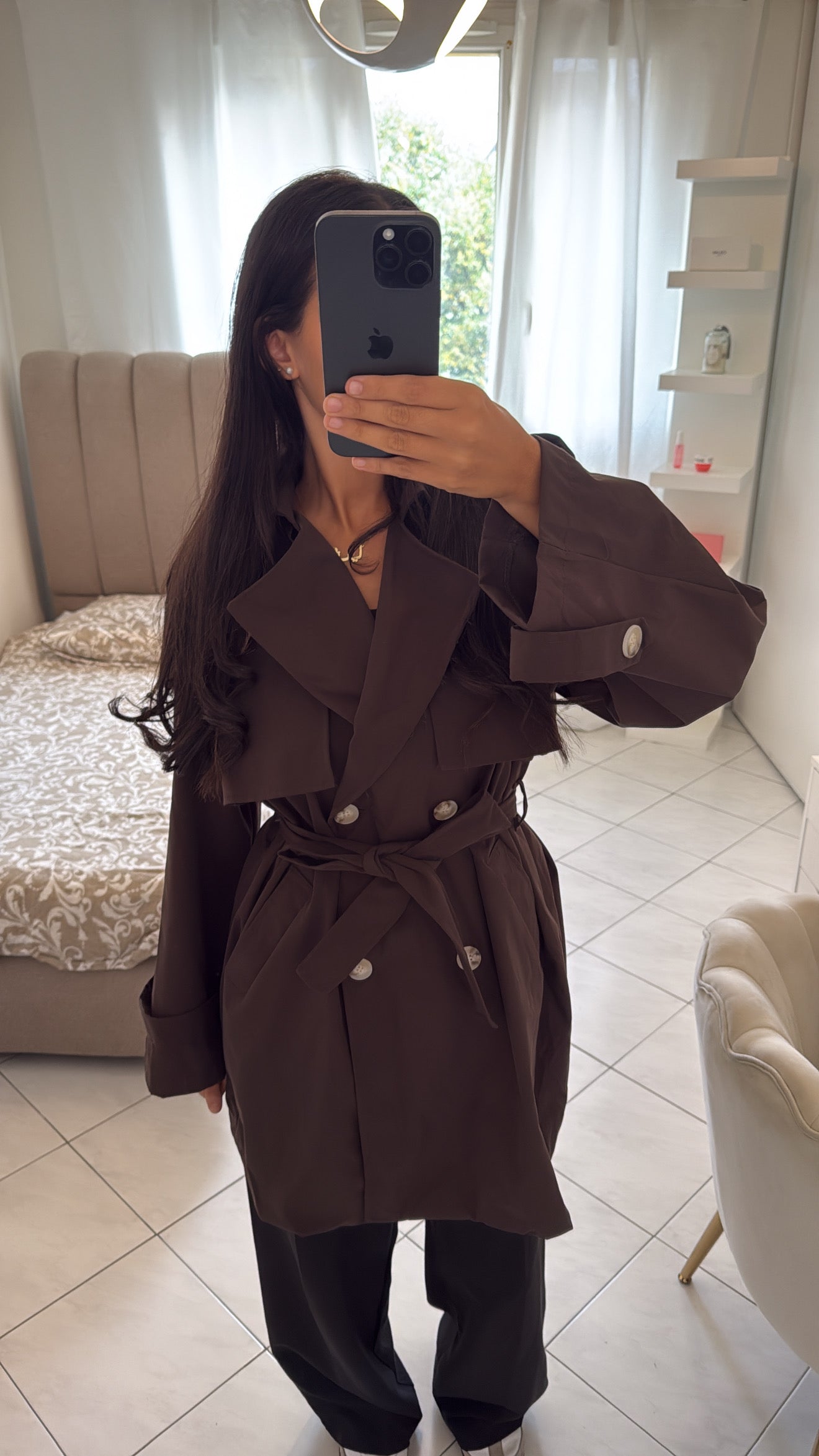 Trench court marron