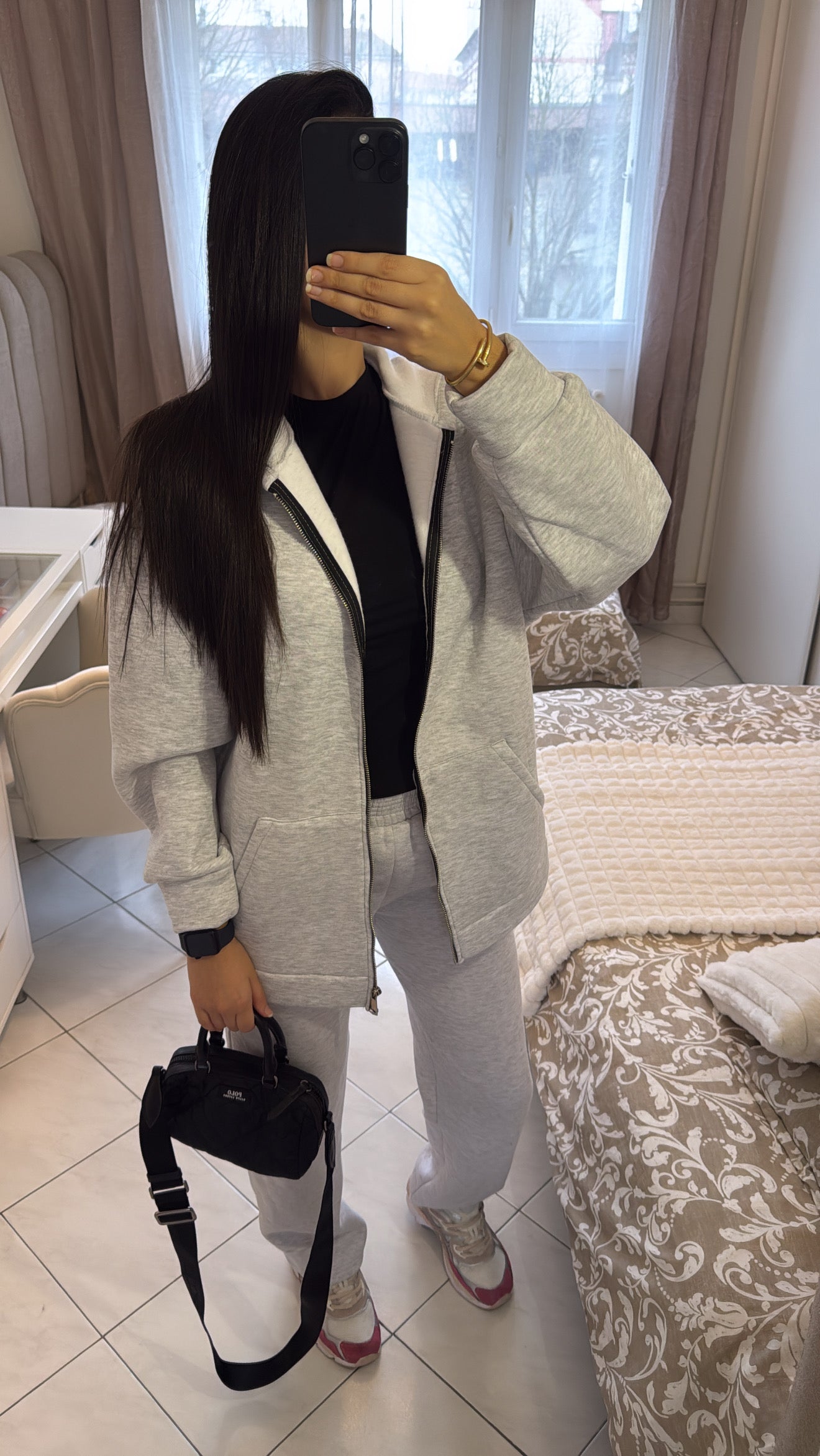 Gilet à zip et capuche gris