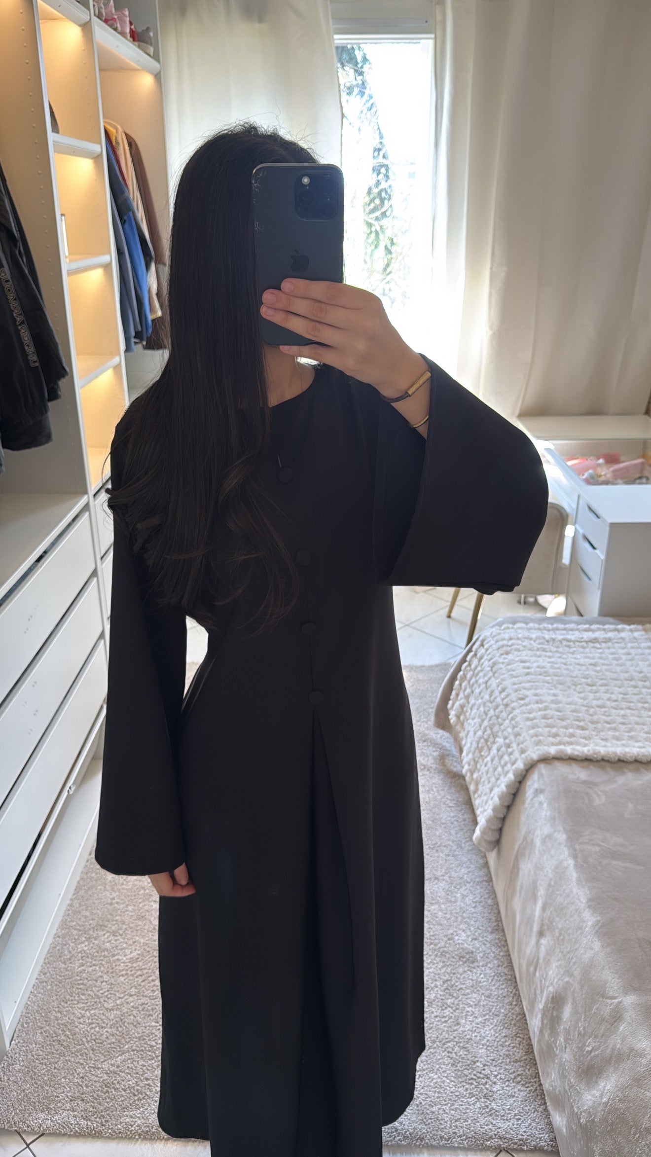 Robe Tokyo noir
