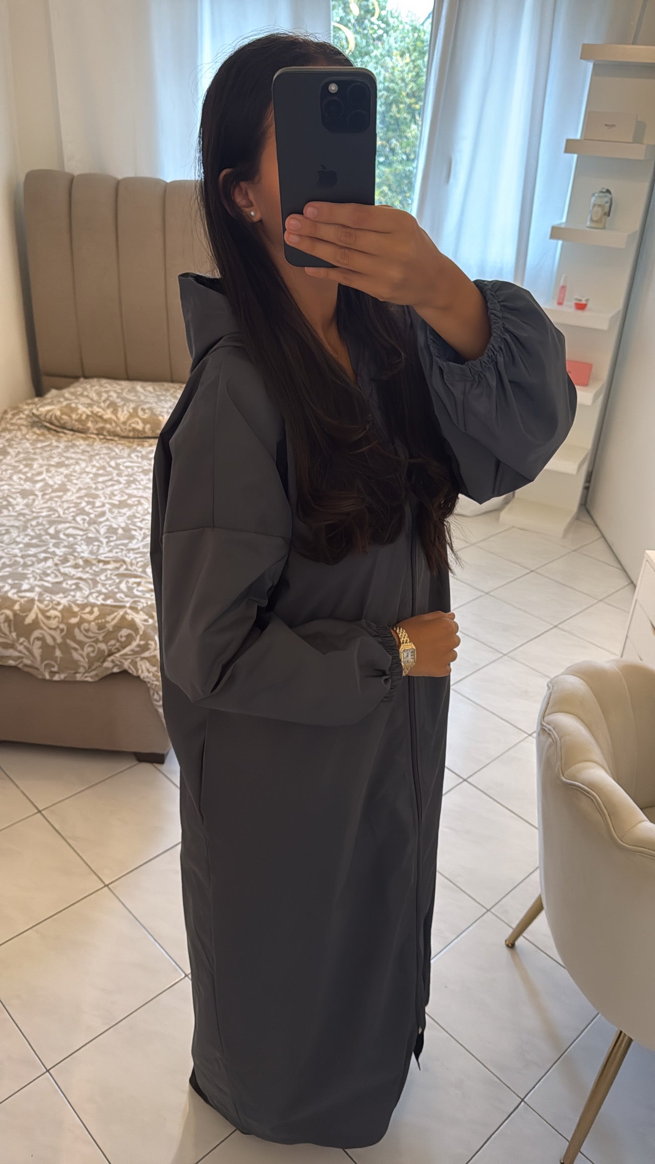 Veste imperméable à capuche grise