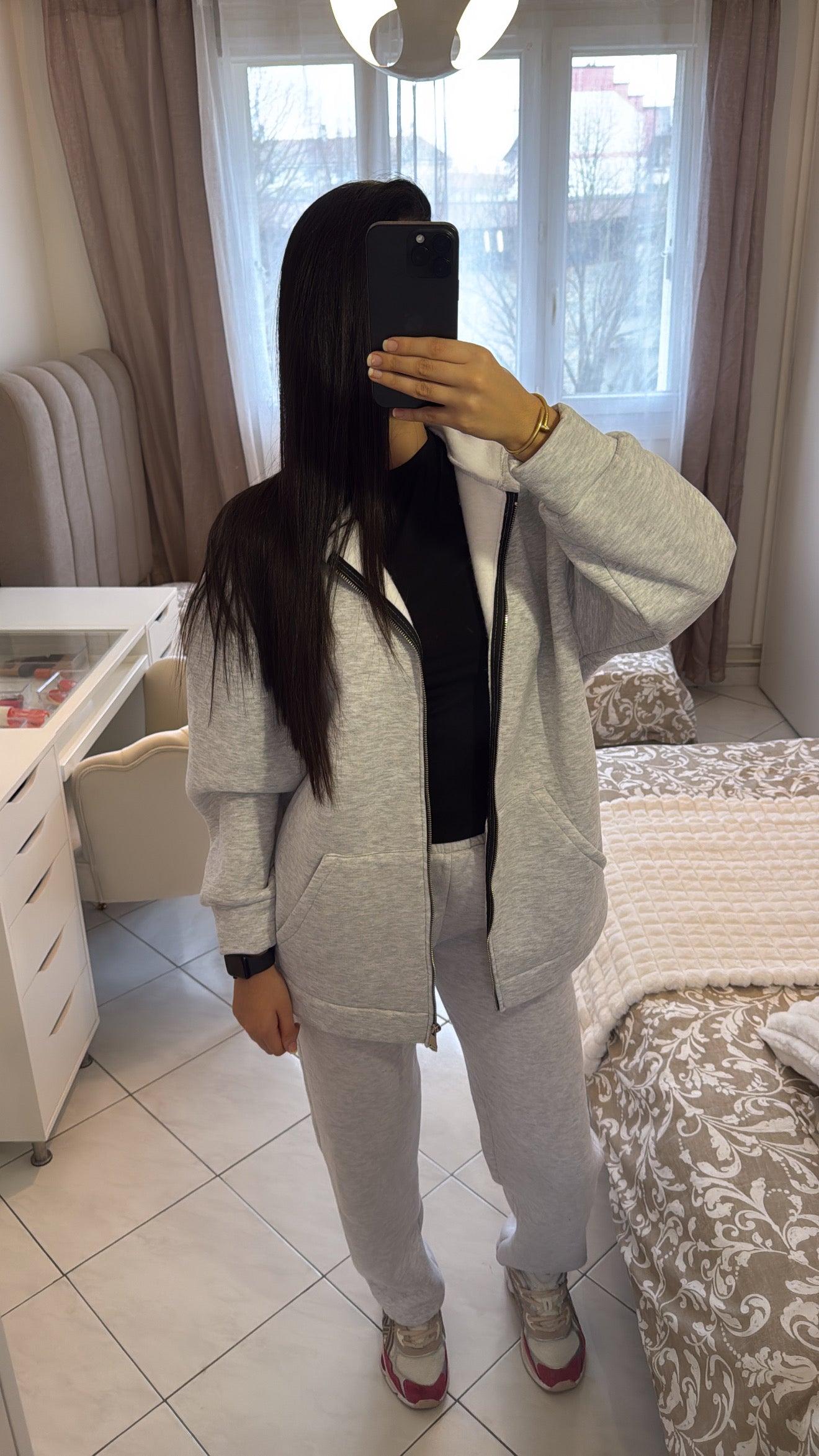 Gilet à zip et capuche gris