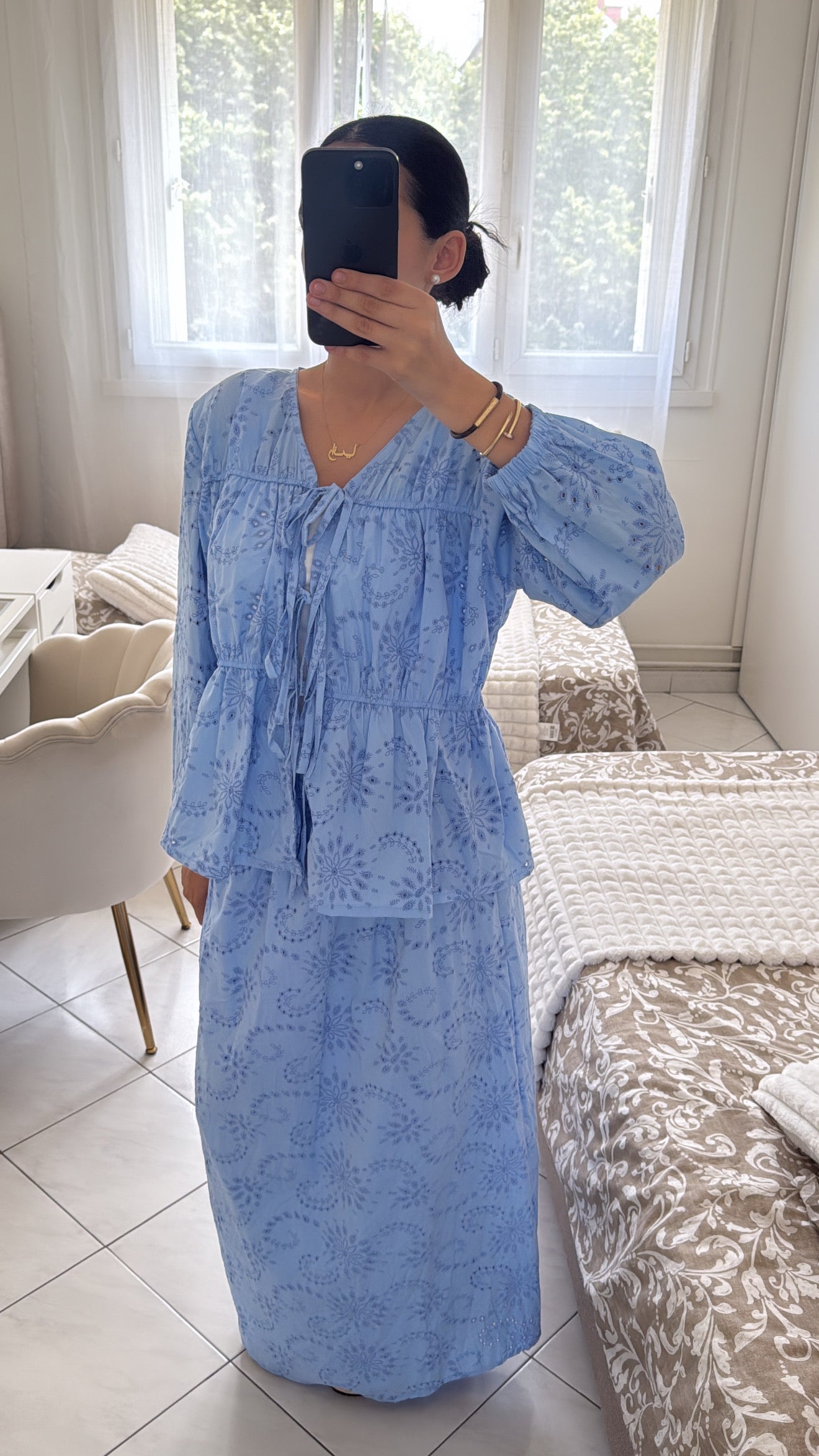 Ensemble naja bleu